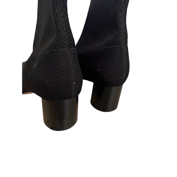 Vince Women's Black Ribbed Knit Block Heel "Tasha" Ankle Booties Size 8M - Picture 9 of 9